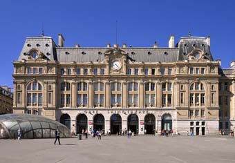 Gare Saint Lazare Paris Station © Moonik